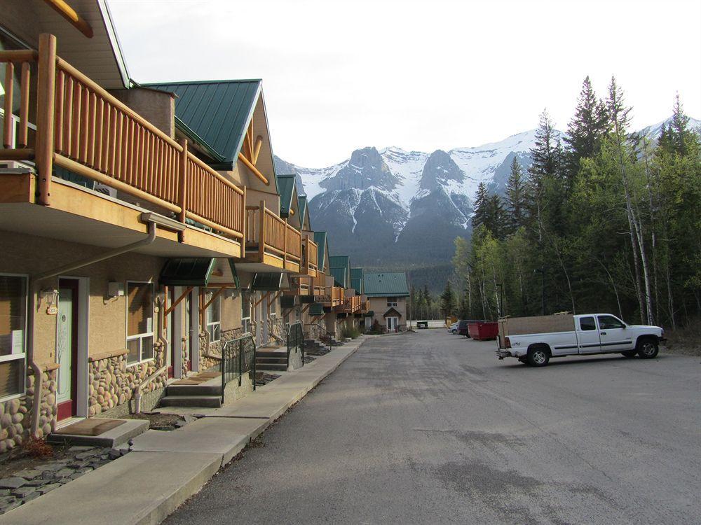 Inn Of The Rockies Canmore Extérieur photo