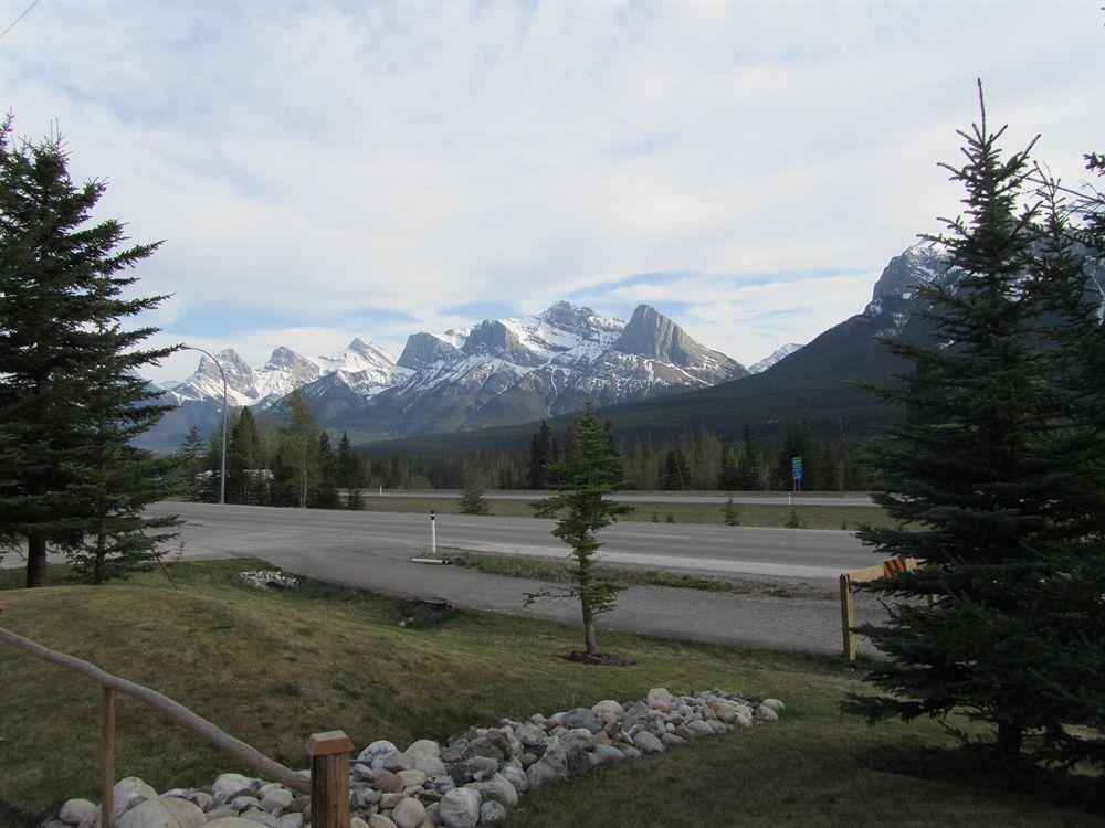 Inn Of The Rockies Canmore Extérieur photo