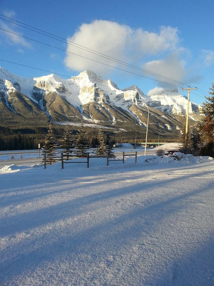 Inn Of The Rockies Canmore Extérieur photo