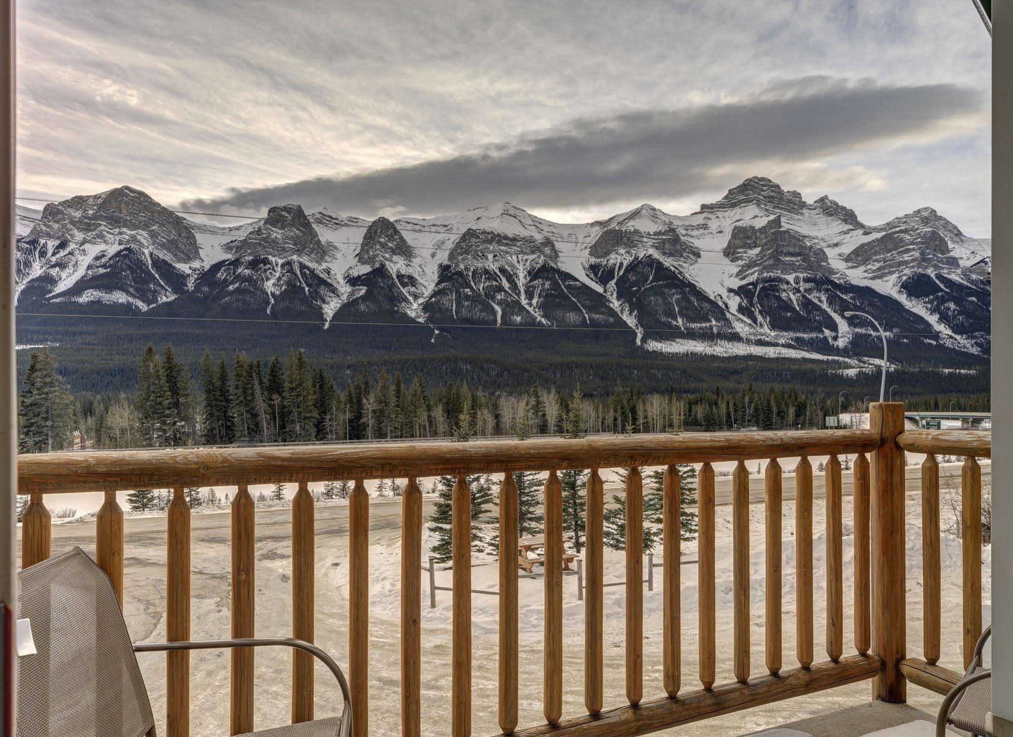 Inn Of The Rockies Canmore Extérieur photo