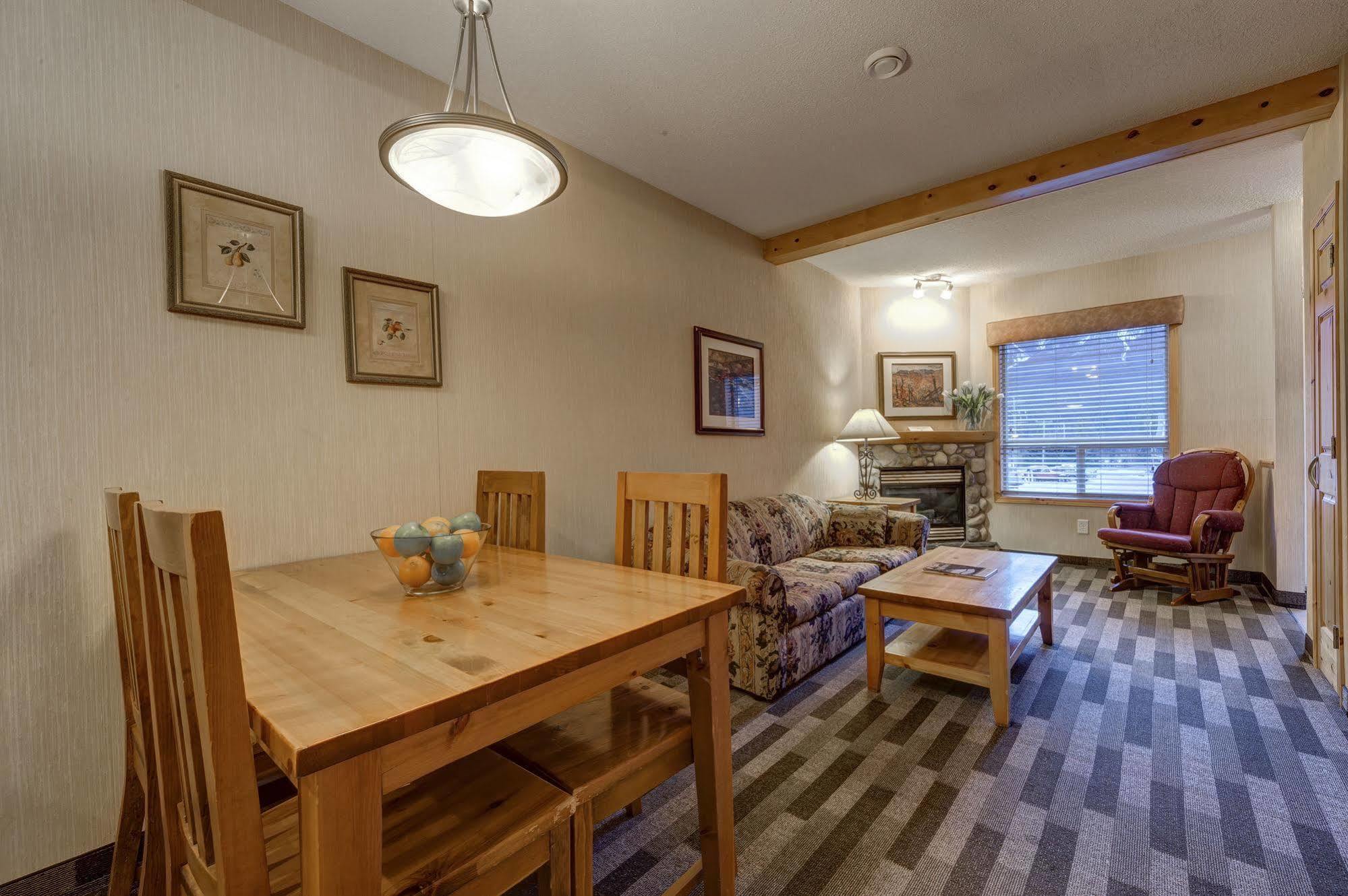 Inn Of The Rockies Canmore Extérieur photo